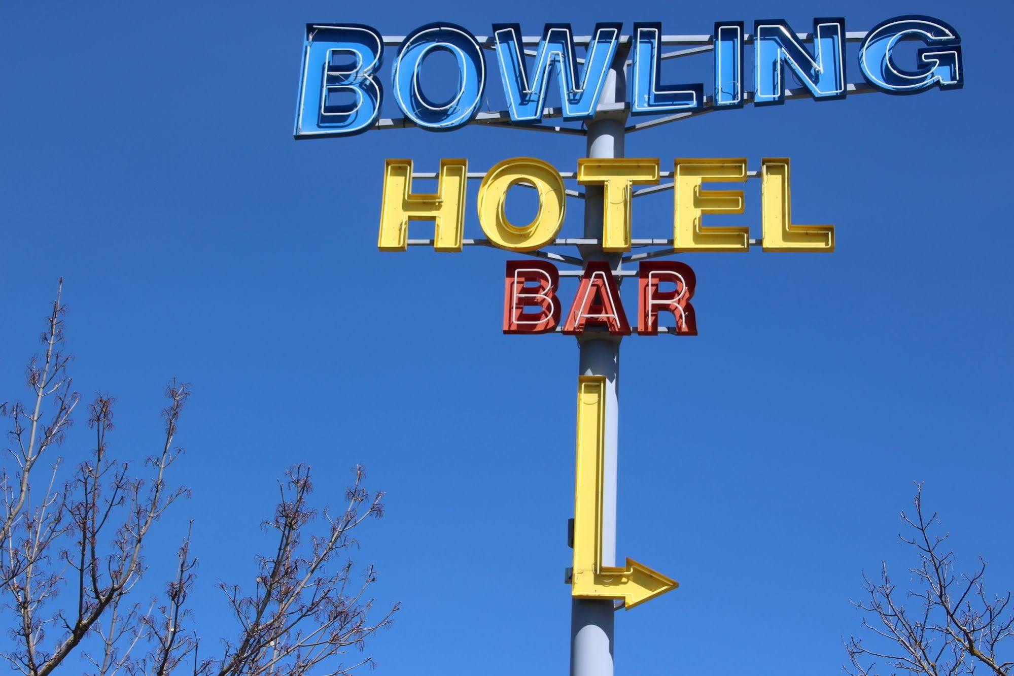 Cit'Hotel Restaurant Du Bowling De Millau Dış mekan fotoğraf